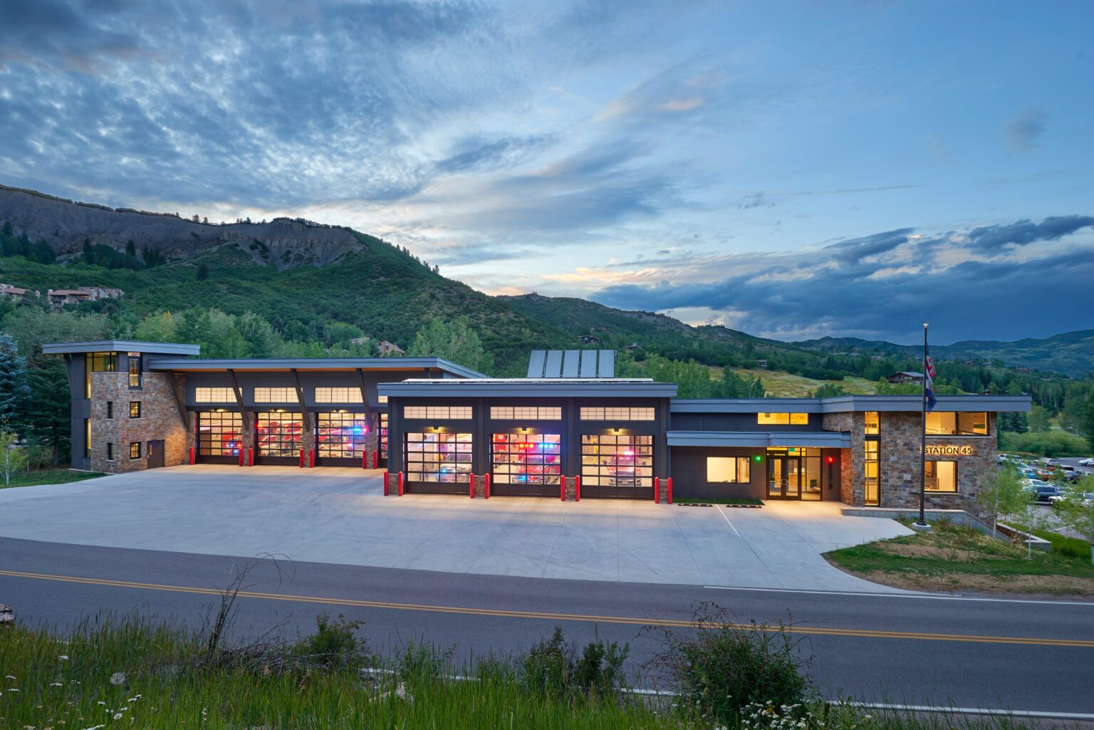 Snowmass-fire-station-Roaring-fork_04.jpg