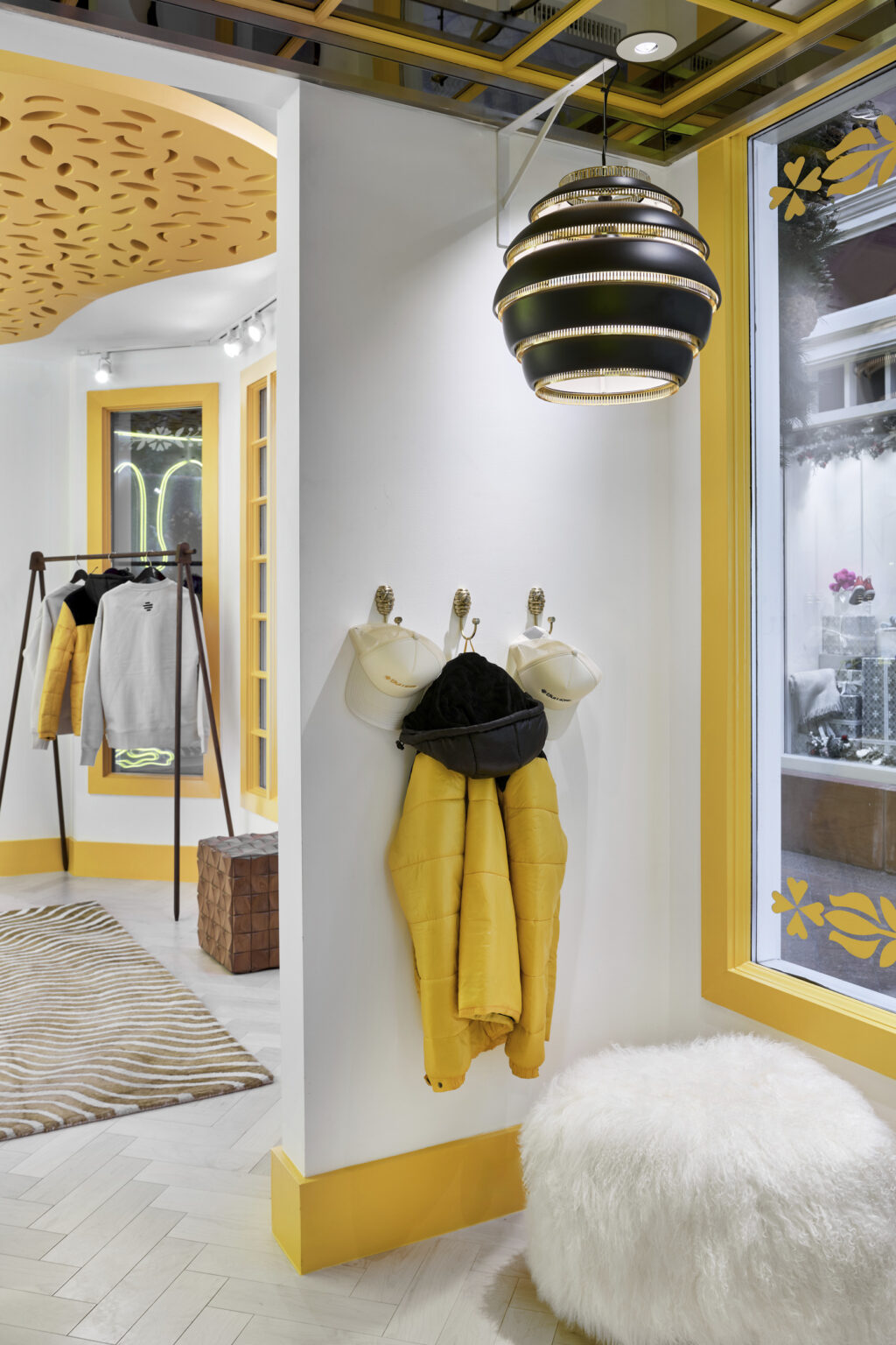 Bumble's Aspen store photographed by Dallas + Harris, is a charming pop-up commercial space in downtown Aspen, Colorado