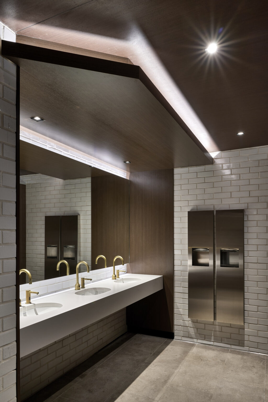 Aspen Architectural Photographer, Dallas + Harris, captured Aspen&rsquo;s new world-class music venue and home of Jazz Aspen Snowmass, the Paul JAS Center.