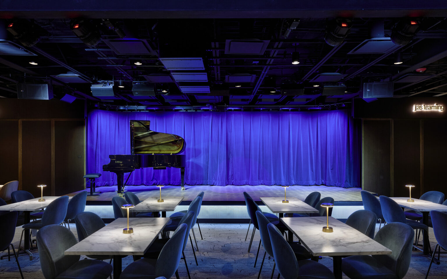 Aspen Architectural Photographer, Dallas + Harris, captured Aspen&rsquo;s new world-class music venue and home of Jazz Aspen Snowmass, the Paul JAS Center.