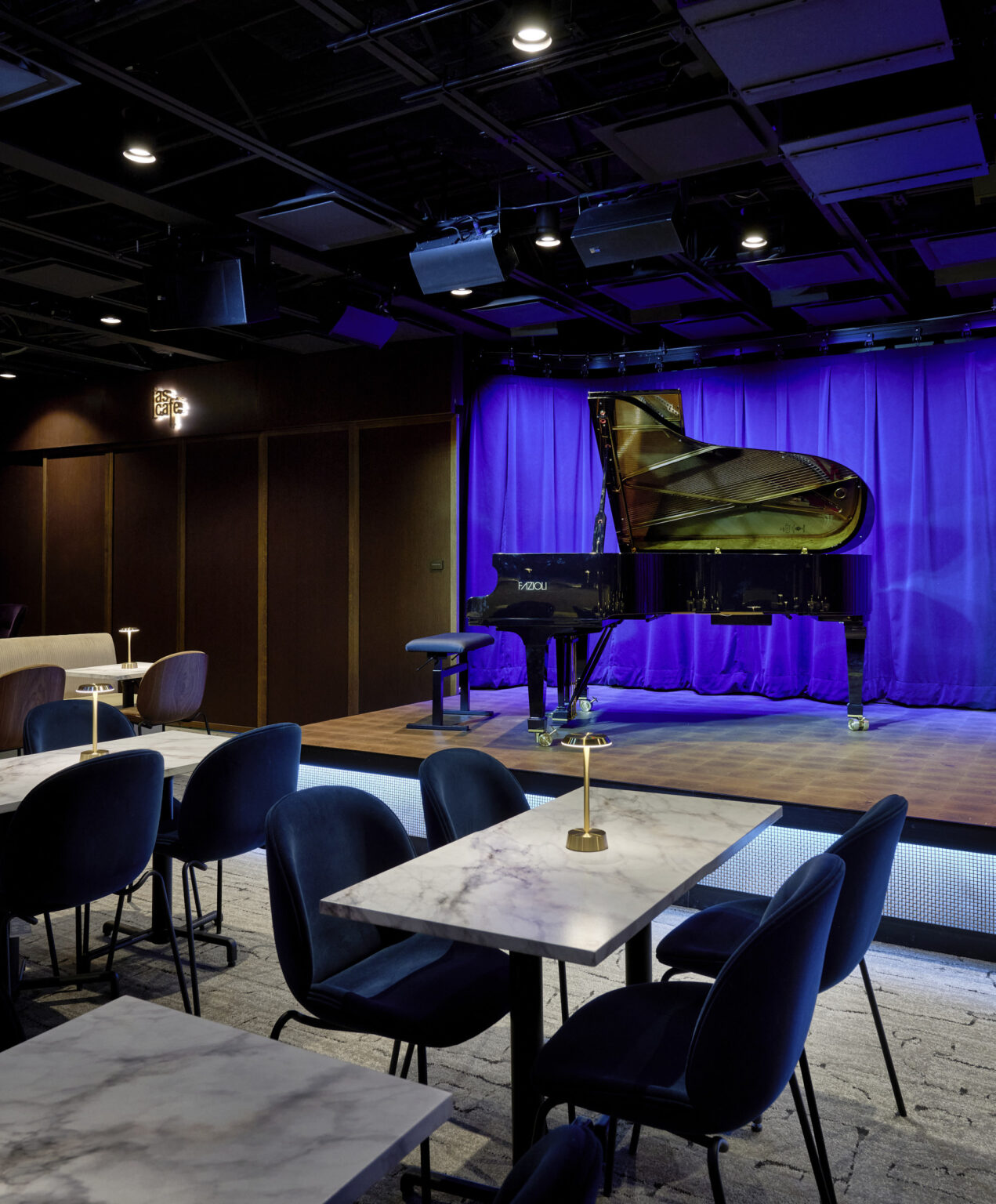 Aspen Architectural Photographer, Dallas + Harris, captured Aspen&rsquo;s new world-class music venue and home of Jazz Aspen Snowmass, the Paul JAS Center.